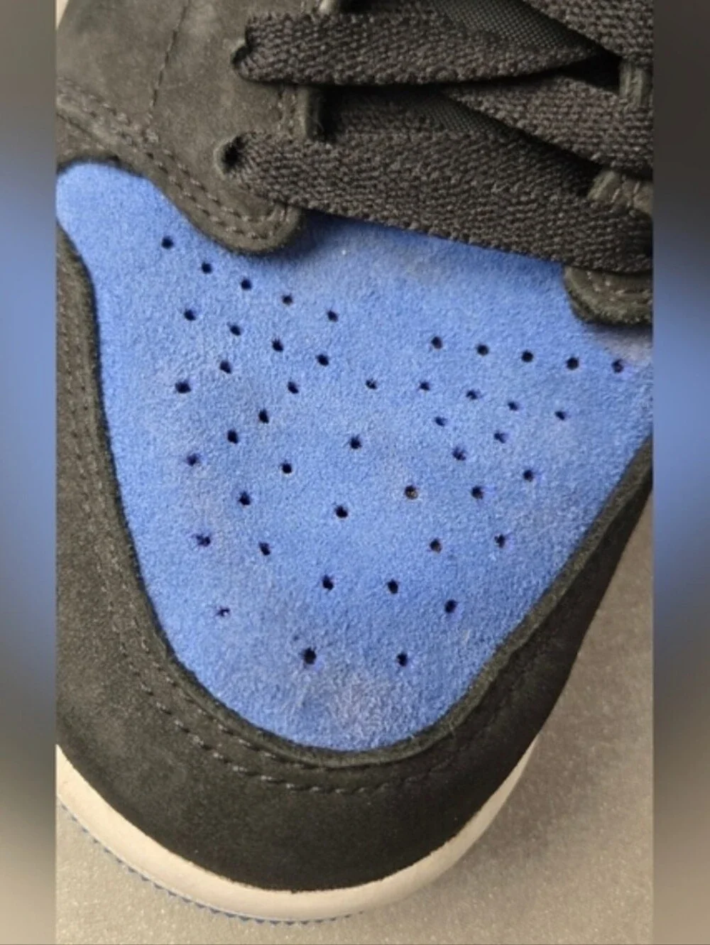 Nike Air Jordan 1 Retro High OG Royal Reimagined Suede Size 9